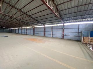 Foto 19 de bodega industrial de alquiler Manta Montecristi