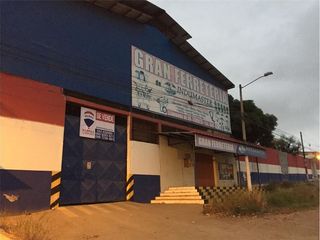 Foto 1 de bodega industrial de alquiler Manta Montecristi