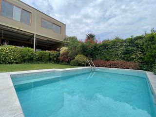 Foto 4 de Vendo Casa Calle Tranquila Urb Los Alamos