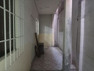 Departamento en planta baja de alquiler en Guayacanes, uso comercial.