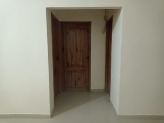 Departamento en planta baja de alquiler en Guayacanes, uso comercial.