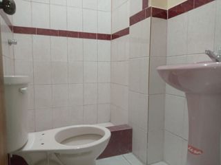 Departamento en planta baja de alquiler en Guayacanes, uso comercial.