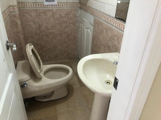 Foto 8 de Kennedy Norte, Venta de Villa de 3 plantas de 4 dorm en excelente ubicación