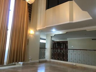 Foto 6 de Kennedy Norte, Venta de Villa de 3 plantas de 4 dorm en excelente ubicación