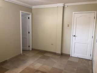 Foto 19 de Kennedy Norte, Venta de Villa de 3 plantas de 4 dorm en excelente ubicación