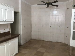 Foto 10 de Kennedy Norte, Venta de Villa de 3 plantas de 4 dorm en excelente ubicación