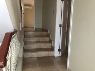 Foto 12 de Kennedy Norte, Venta de Villa de 3 plantas de 4 dorm en excelente ubicación
