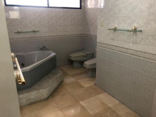 Foto 25 de Kennedy Norte, Venta de Villa de 3 plantas de 4 dorm en excelente ubicación