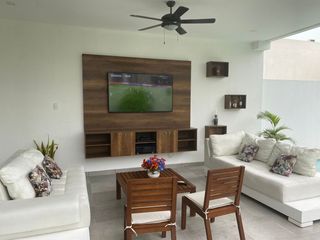 Foto 3 de Isla Mocoli, Rento Hermosa Casa Amoblada con Piscina