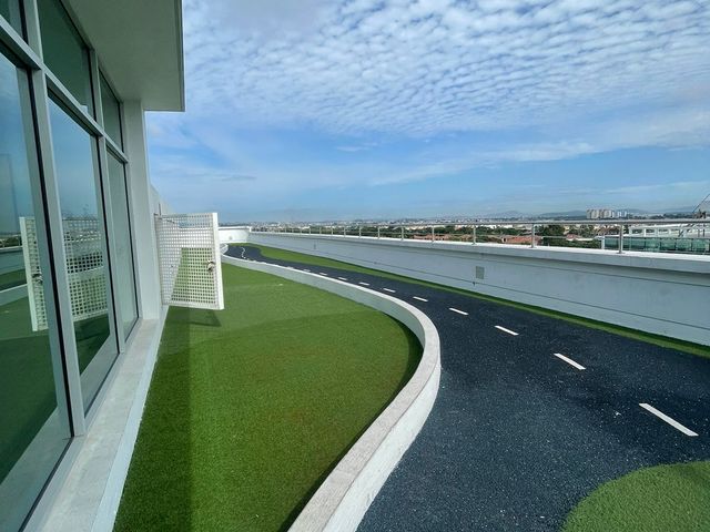 Alquiler departamento amplio en Arcos Plaza - full amoblado