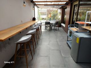 Foto 5 de AMPLIAS OFICINAS DE RENTA BOSMEDIANO Y GONZÁLES SUÁREZ- BELLAVISTA. Quito-Ecuador