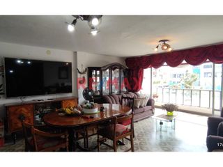 Foto 8 de ¡Tu Nuevo Hogar En Urb. Apolo-La Victoria! Espaciosa Casa De 4 Pisos Con Vistas Excepcionales Y Ubicación Estratégica