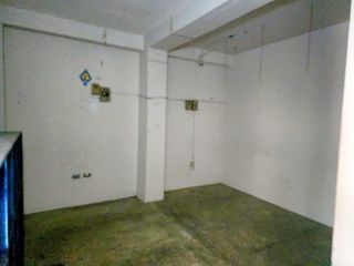 Foto 9 de VENDO LOCAL COMERCIAL EN GAMARRA