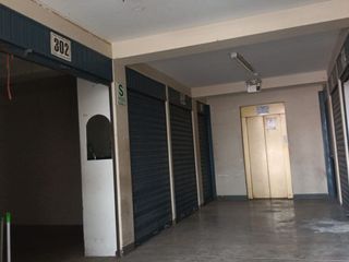 Foto 2 de VENDO LOCAL COMERCIAL EN GAMARRA
