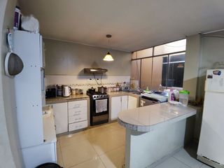 VENTA DE CASA EN CHACLACAYO 5 PISOS CON DEPARTAMENTOS, CERCA A CARRETERA CENTRAL COLEGIO ESTENOS