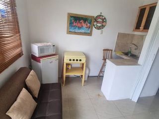 Suite Amoblada en Alquiler Los Ceibos, 1 Hab, 1 Bañ, Incluye Servicios, Parqueo