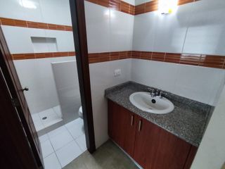 Foto 6 de Casa  en renta alquiler  con patio y terraza sector El Condado