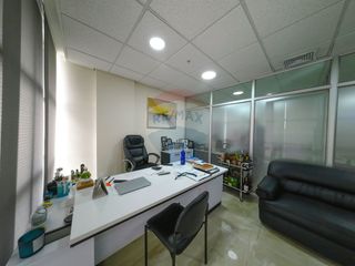 Foto 7 de VENTA DE OFICINA EN EL EDIFICIO SKY BUILDING
