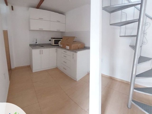 Alquiler de Departamento Duplex en Urb Las Acacias de Monterrico
