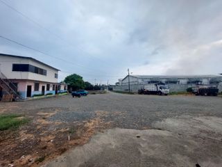 Venta de Terreno Comercial Yaguachi 8370 m² con Frente a La Vía