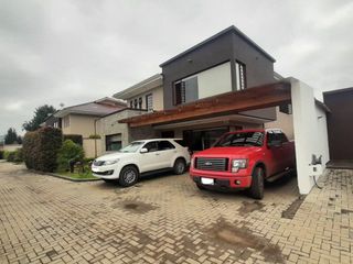 Foto 1 de Casa de venta en Chaullabamba sector Colegio Alemán