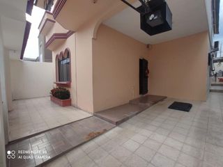 Foto 6 de PRECIOSA CASA, PRECIO MEJORADO, AMPLIA, EXCELENTE ESTADO, UBICACION ESTRATEGICA DENTRO DE LA URBANIZACION SAMANES SEGUNDA ETAPA