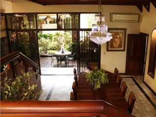 Foto 4 de Kennedy Norte, Venta de linda villa 4 dormitorios con piscina