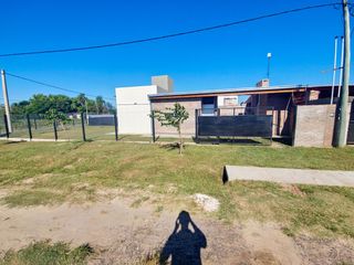 Foto 1 de En venta vivienda prácticamente nueva