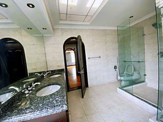 Foto 10 de CASA EN VENTA UBICADA EN  EL SECTOR ALHAMBRA EN BOGOTA