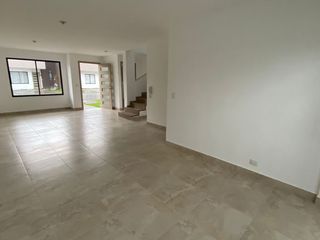 Foto 3 de VENTA  CASA PARA ESTRENAR DEAN SECTOR GUTENBERG SCHULE  VALLE DE LOS CHILLOS