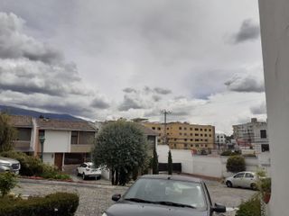 Arriendo Casa en Norte de Quito Sector Solca, Los Álamos