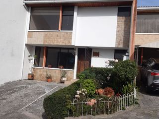 Arriendo Casa en Norte de Quito Sector Solca, Los Álamos