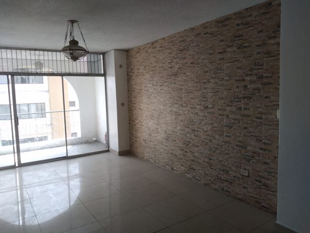 Venta Departamento, Edificio Colonial cerca de Universidad Guayaquil
