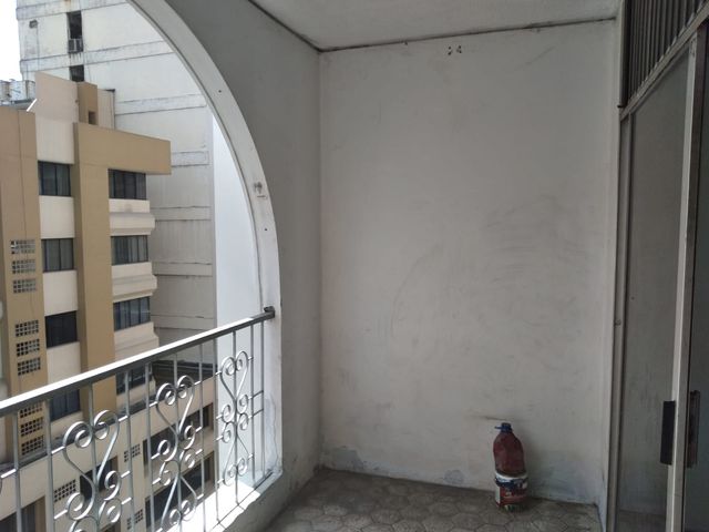 Venta Departamento, Edificio Colonial cerca de Universidad Guayaquil