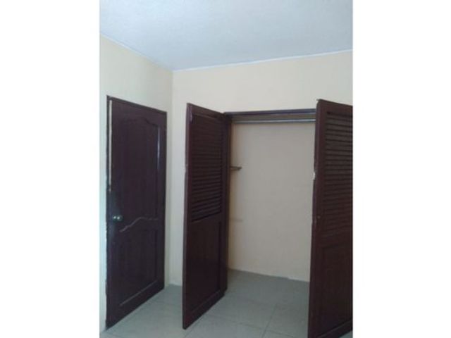 Venta Departamento, Edificio Colonial cerca de Universidad Guayaquil