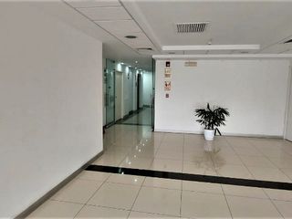 Foto 3 de VENTA DE OFICINA EN CASCO GRIS DE 101M2 CON VISTA CALLE EN SAN ISIDRO