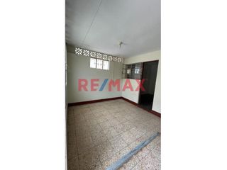 Foto 8 de Hermosa Casa De Dos Pisos En Venta En Sullana. ID:1086561