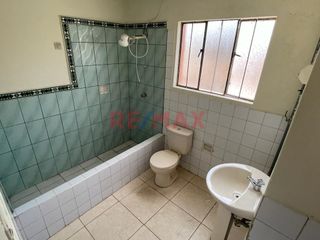 Foto 5 de Hermosa Casa De Dos Pisos En Venta En Sullana. ID:1086561