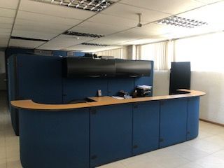 Foto 1 de RENTO OFICINAS 695m2, PROPIEDAD COMERCIAL/INDUSTRIAL, AV. ELOY ALFARO, NORTE DE QUITO