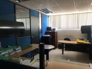 Foto 3 de RENTO OFICINAS 695m2, PROPIEDAD COMERCIAL/INDUSTRIAL, AV. ELOY ALFARO, NORTE DE QUITO