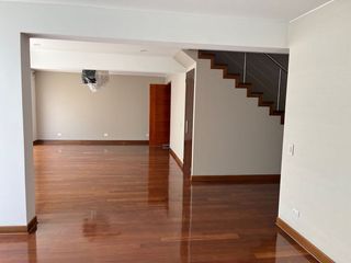 ALQUILO EXCLUSIVA CASA CON PISCINA PROPIA-6 DORM. CONDOMINIO CERRADO-CALLE TRANQUILA-360 m2 AC-223 m2 AT