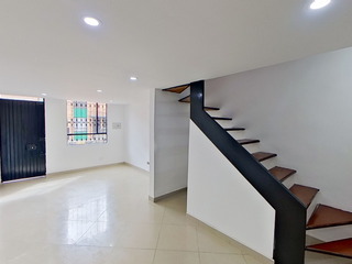 Casa de 4 habitaciones, 2 baños en Venta en Plazuelas de San Martin 3 - Suba