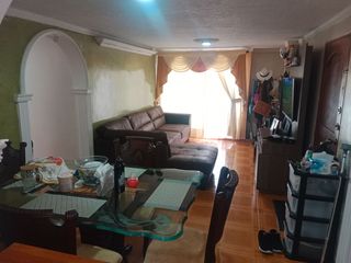 VENTA DE APARTAMENTO EN BARRIO SANTA FE, EN PISO 3 POR ESCALAS