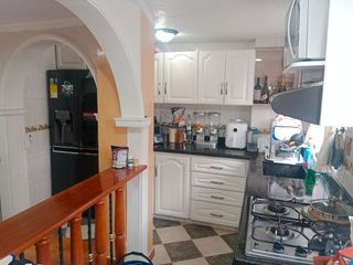 VENTA DE APARTAMENTO EN BARRIO SANTA FE, EN PISO 3 POR ESCALAS