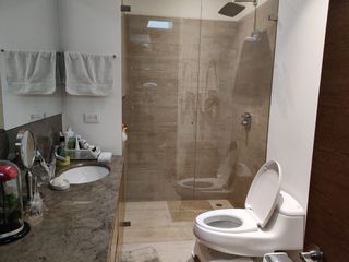 Foto 13 de Venta Apto. Rosales 209 M2 Excelente vista 3H 4Parqueaderos