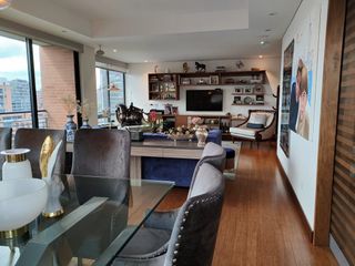 Foto 1 de Venta Apto. Rosales 209 M2 Excelente vista 3H 4Parqueaderos