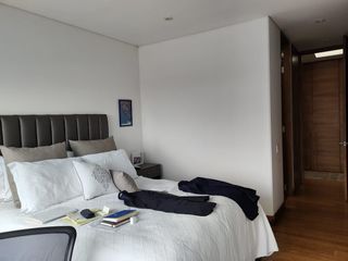 Foto 11 de Venta Apto. Rosales 209 M2 Excelente vista 3H 4Parqueaderos