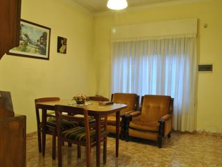 Foto 4 de Castelar Norte - Venta - Chalet 3 Ambientes Impecable