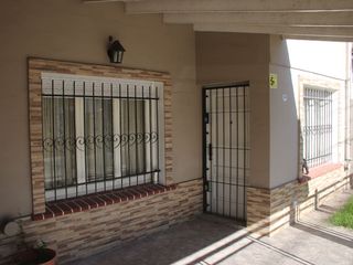 Foto 2 de Castelar Norte - Venta - Chalet 3 Ambientes Impecable