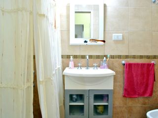 Foto 7 de Castelar Norte - Venta - Chalet 3 Ambientes Impecable